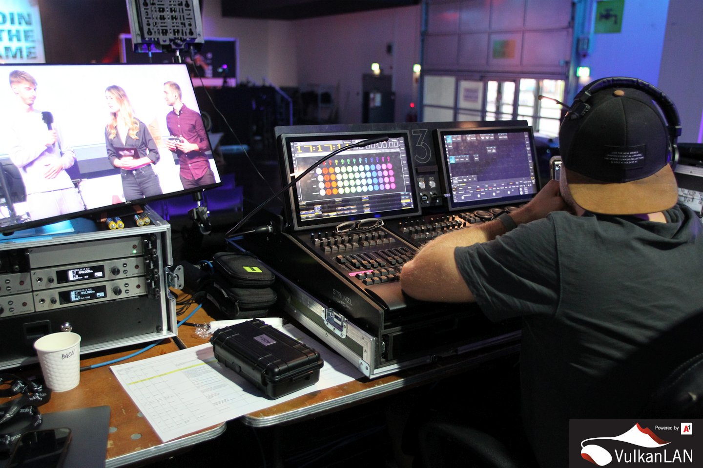 VulkanLAN2022 20221028 (c)dunkellicht 806 regie